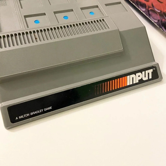 Vintage 1984 Input Milton Bradley Strategy Board Game Bilingual  Complete - Picture 12 of 16